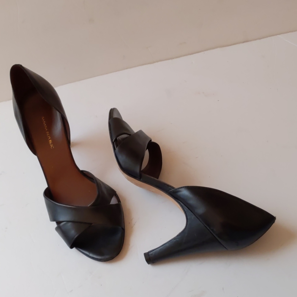 Banana Republic black leather open toe heels-sz 9